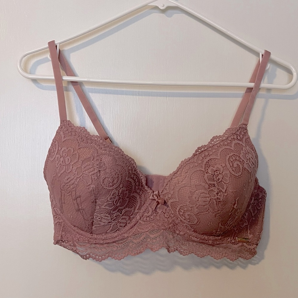 Woman’s 36B bra